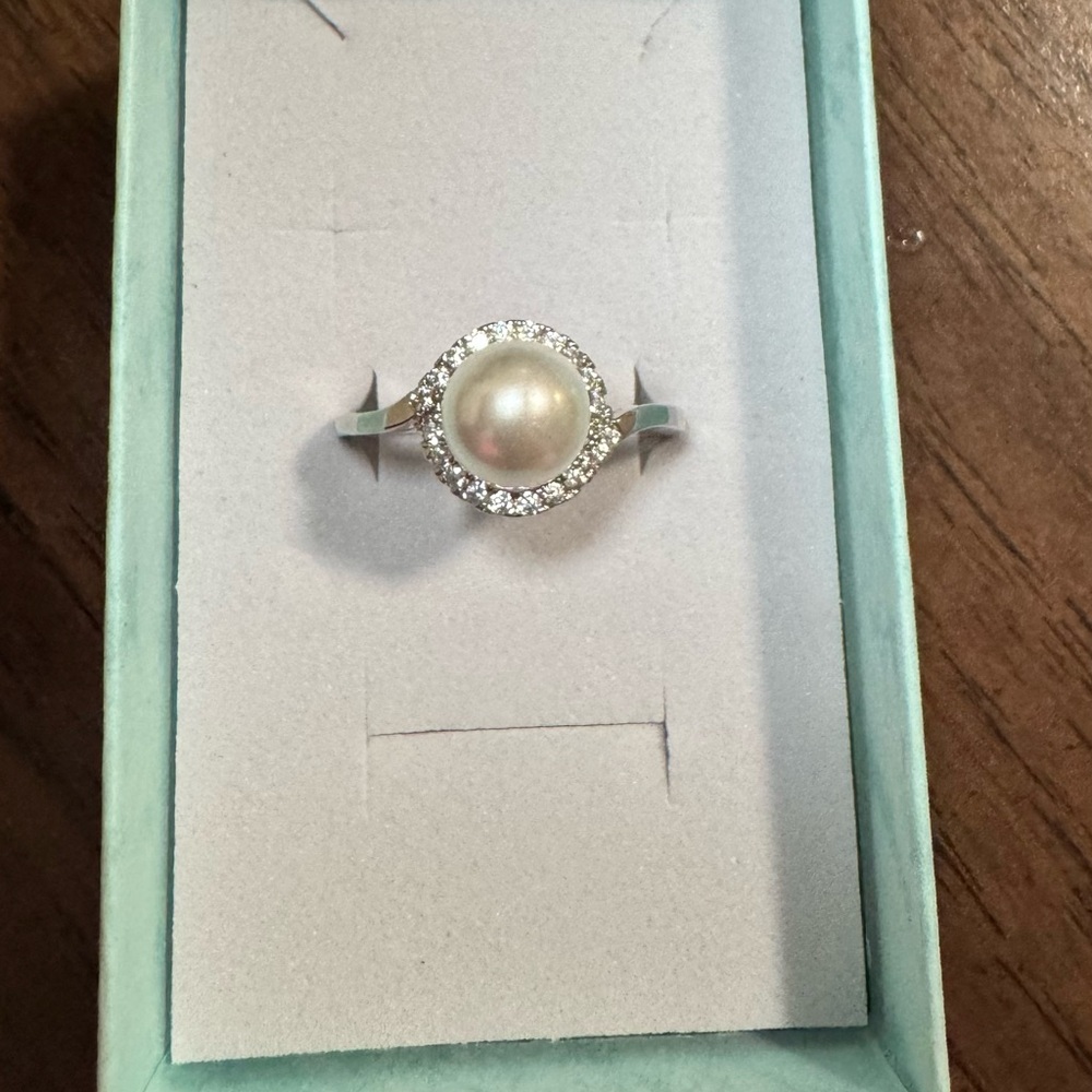 Pearl ring